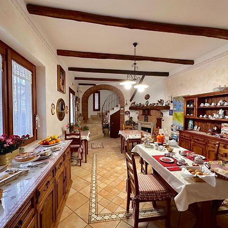アジェーロラ Il Ritrovo Delle Volpi Bed & Breakfast エクステリア 写真