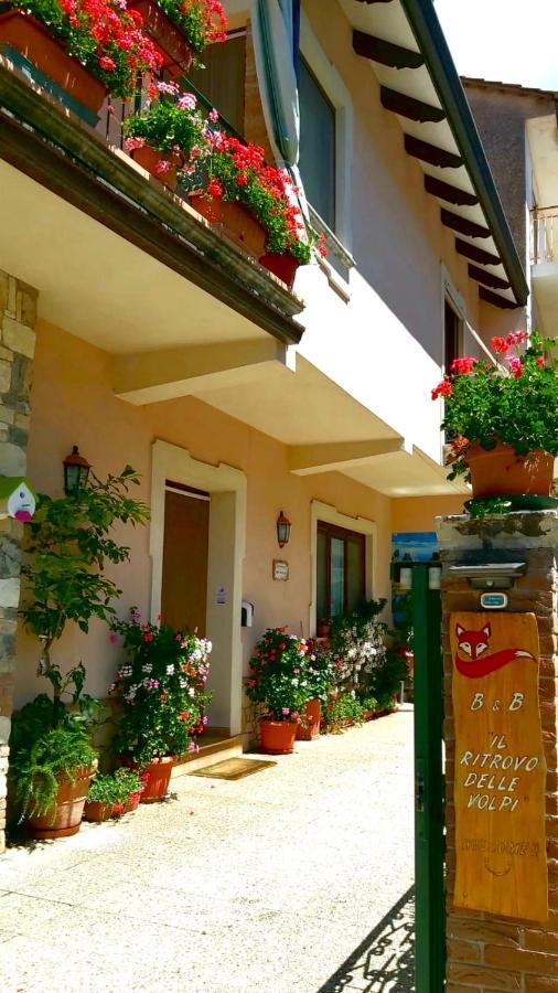 アジェーロラ Il Ritrovo Delle Volpi Bed & Breakfast エクステリア 写真