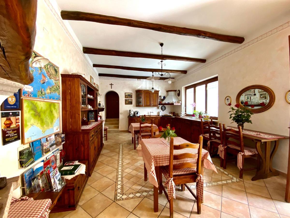 アジェーロラ Il Ritrovo Delle Volpi Bed & Breakfast エクステリア 写真