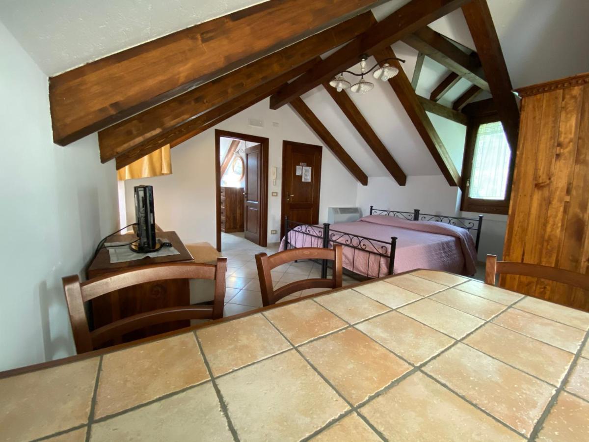 アジェーロラ Il Ritrovo Delle Volpi Bed & Breakfast エクステリア 写真