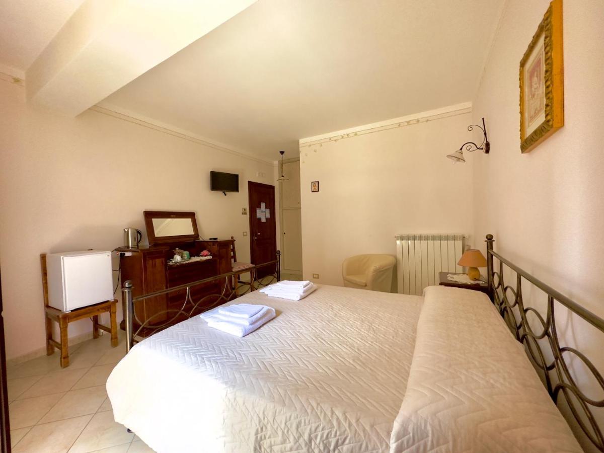 アジェーロラ Il Ritrovo Delle Volpi Bed & Breakfast エクステリア 写真