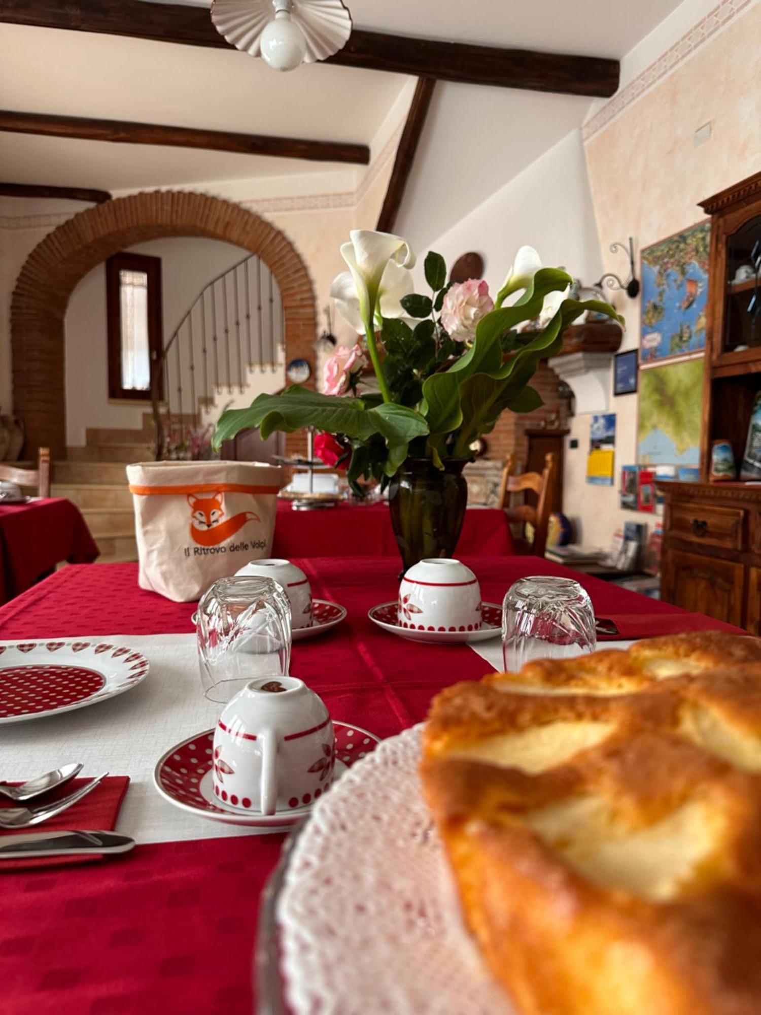 アジェーロラ Il Ritrovo Delle Volpi Bed & Breakfast エクステリア 写真