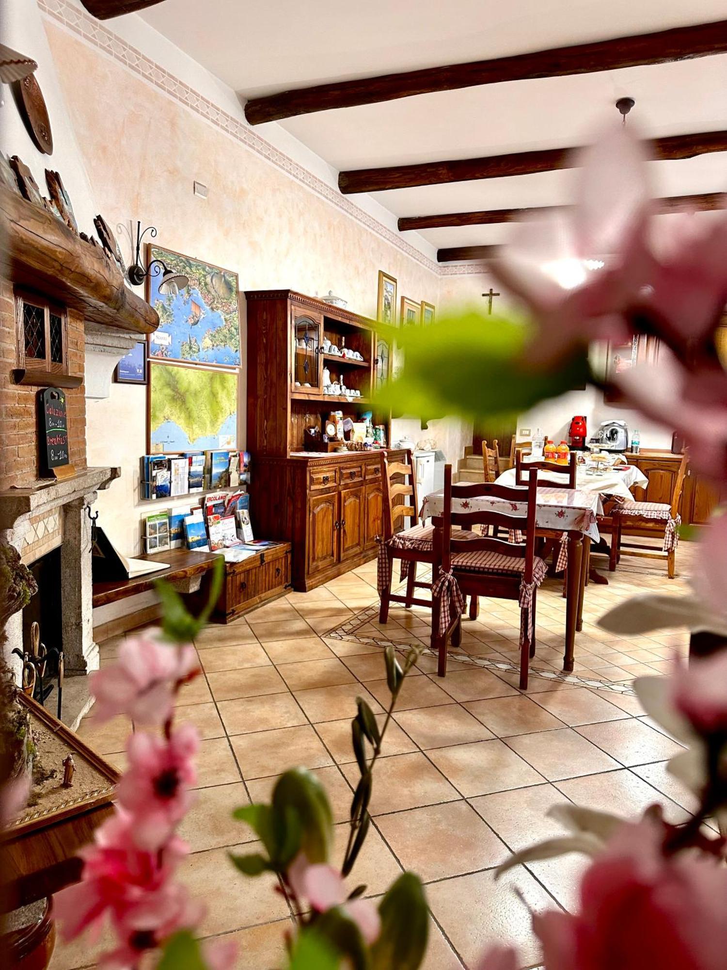 アジェーロラ Il Ritrovo Delle Volpi Bed & Breakfast エクステリア 写真