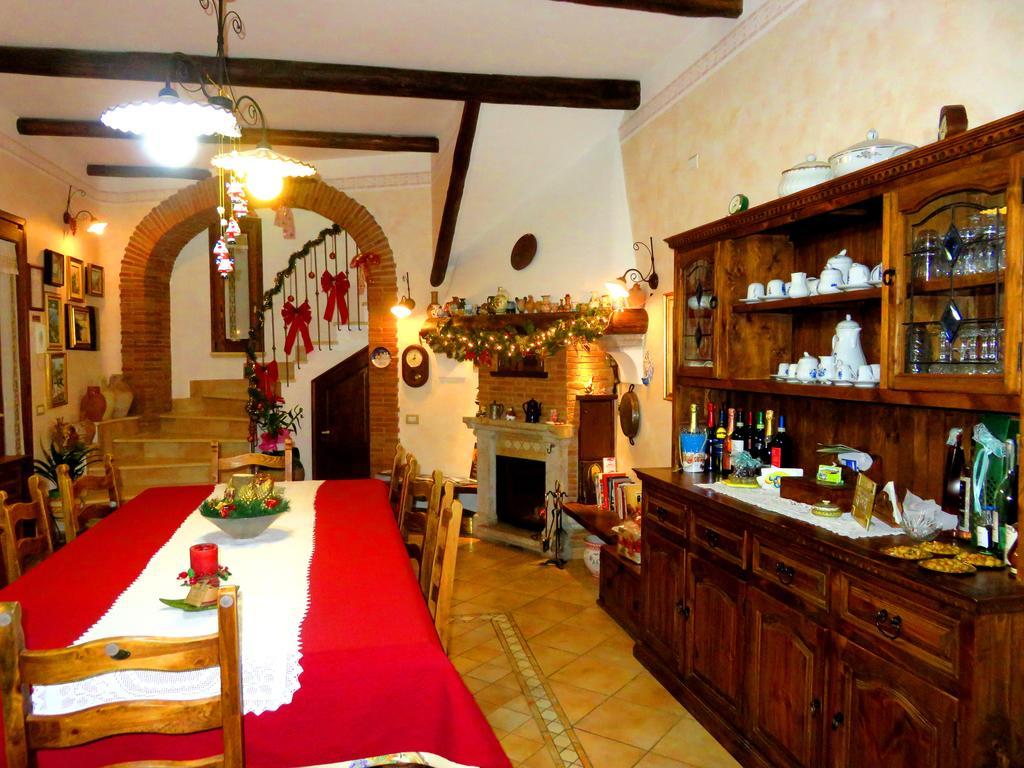 アジェーロラ Il Ritrovo Delle Volpi Bed & Breakfast エクステリア 写真